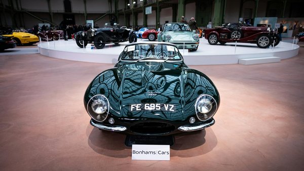 Acheter son premier équipement pour le stunt moto